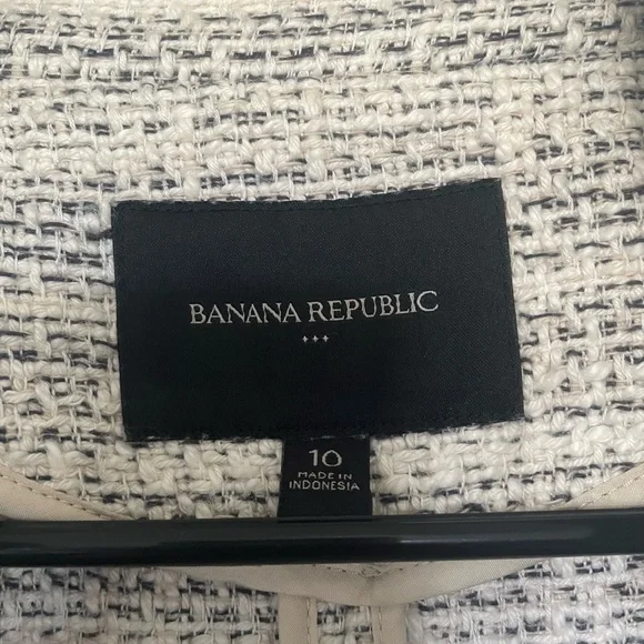 Banana Republic Women's Beige Tweed Blazer - Picture 10 of 12